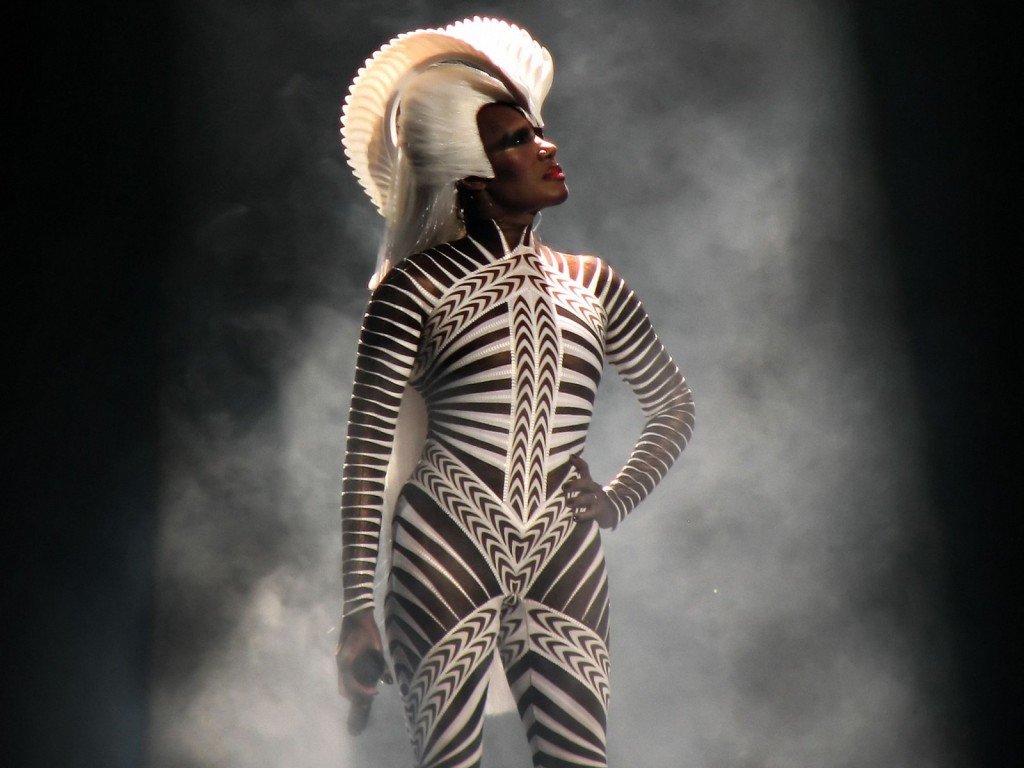 Grace Jones 04