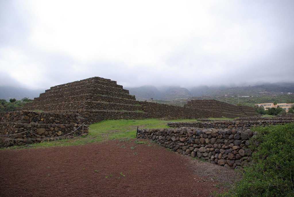 Tenerife pyramids 02