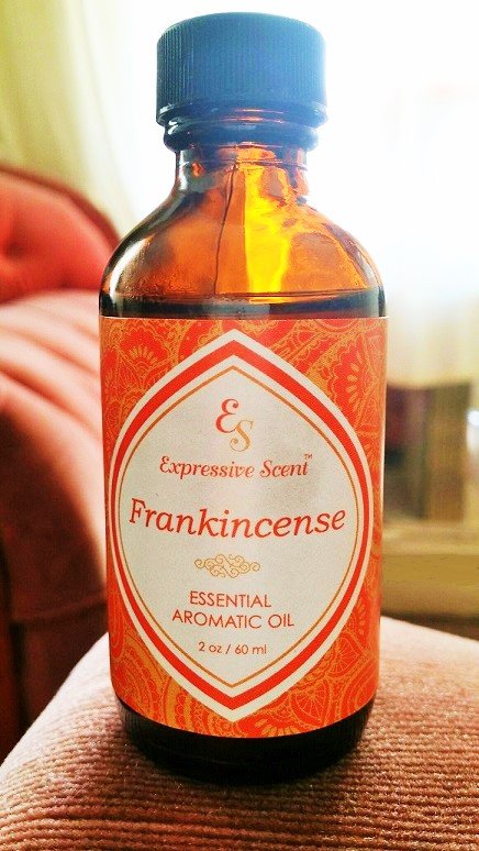 Benefits Of Ancient Essential Oils: Frankincense & Myrrh