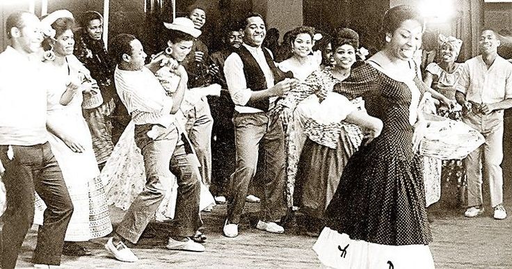 Afro-Peruvian dancer 00