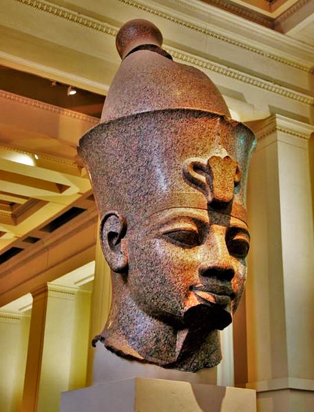 Sculpture Colossal granite head of Amenhotep III