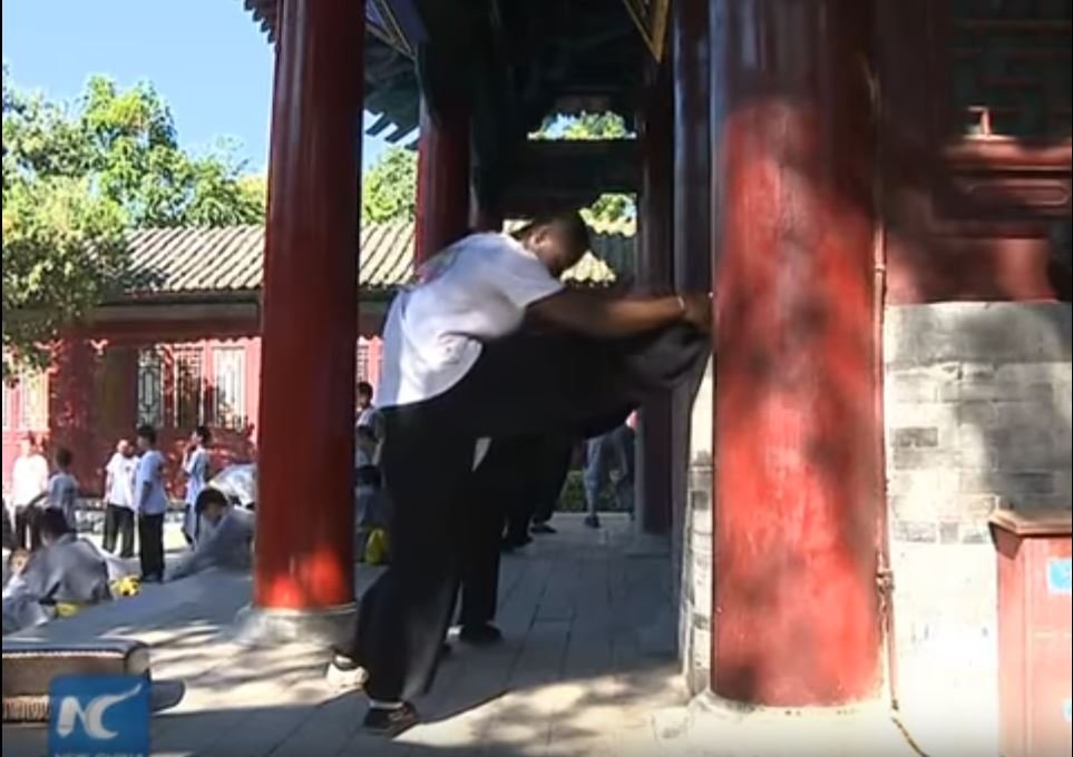 african-learn-kungfu-at-shaolin-temple-11