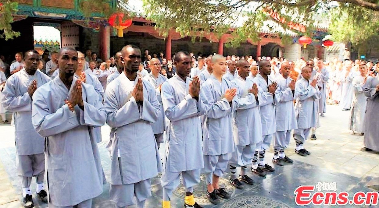 african-learn-kungfu-at-shaolin-temple-13