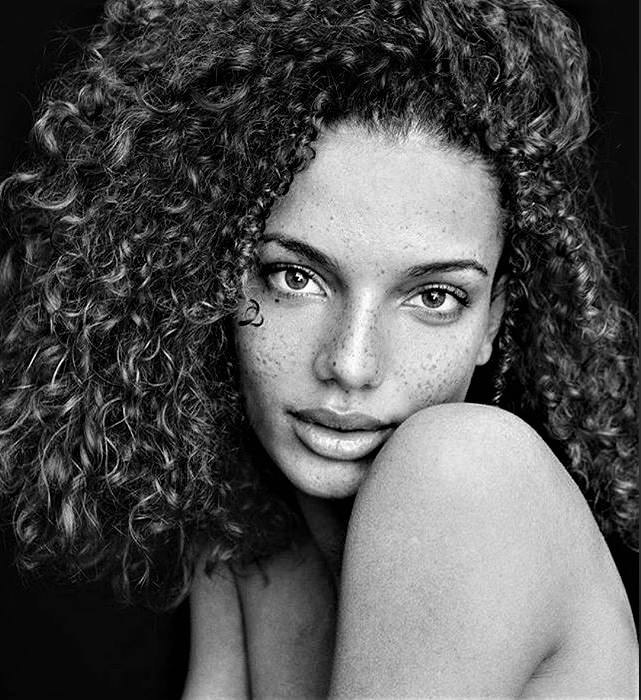 Model: Alicia Herbeth