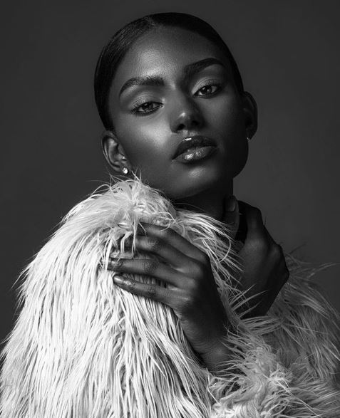 Model: Sydney J. Harper | Sola Rey